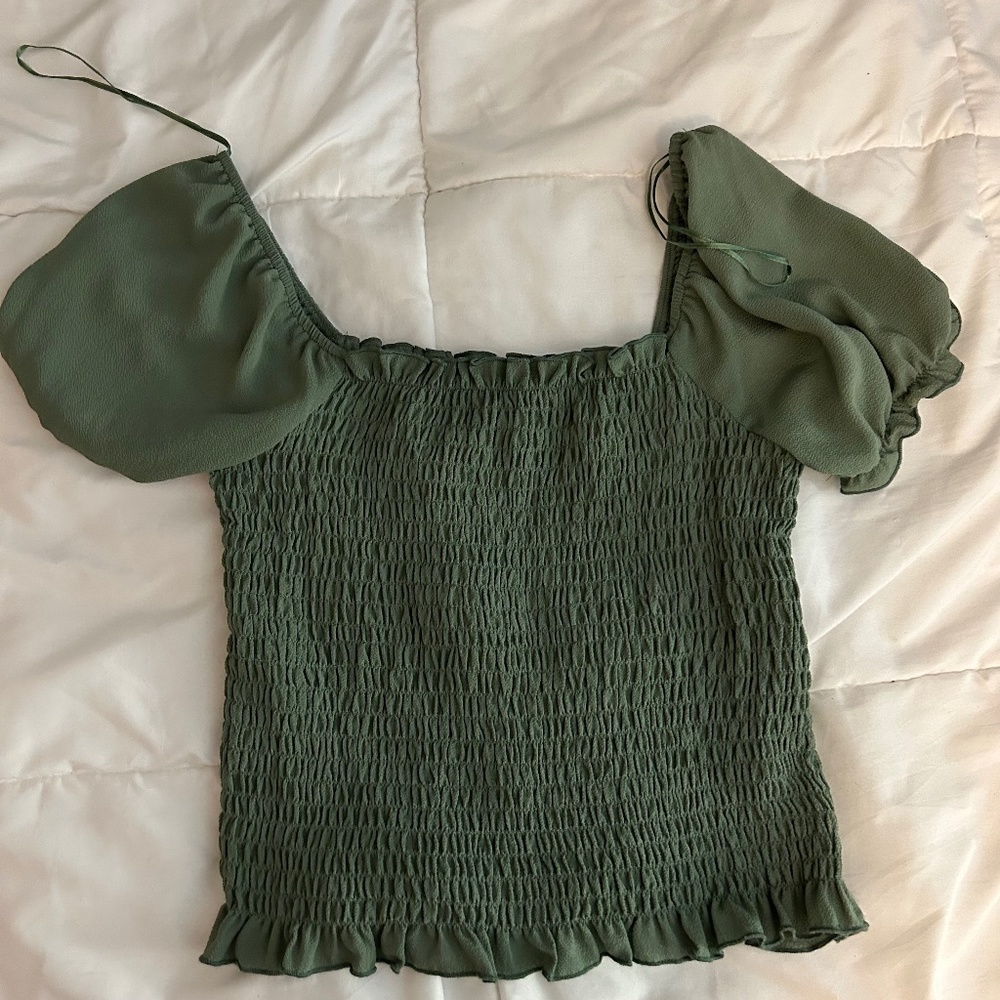 Francesca’s green ruffled short sleeve, blouse, size small